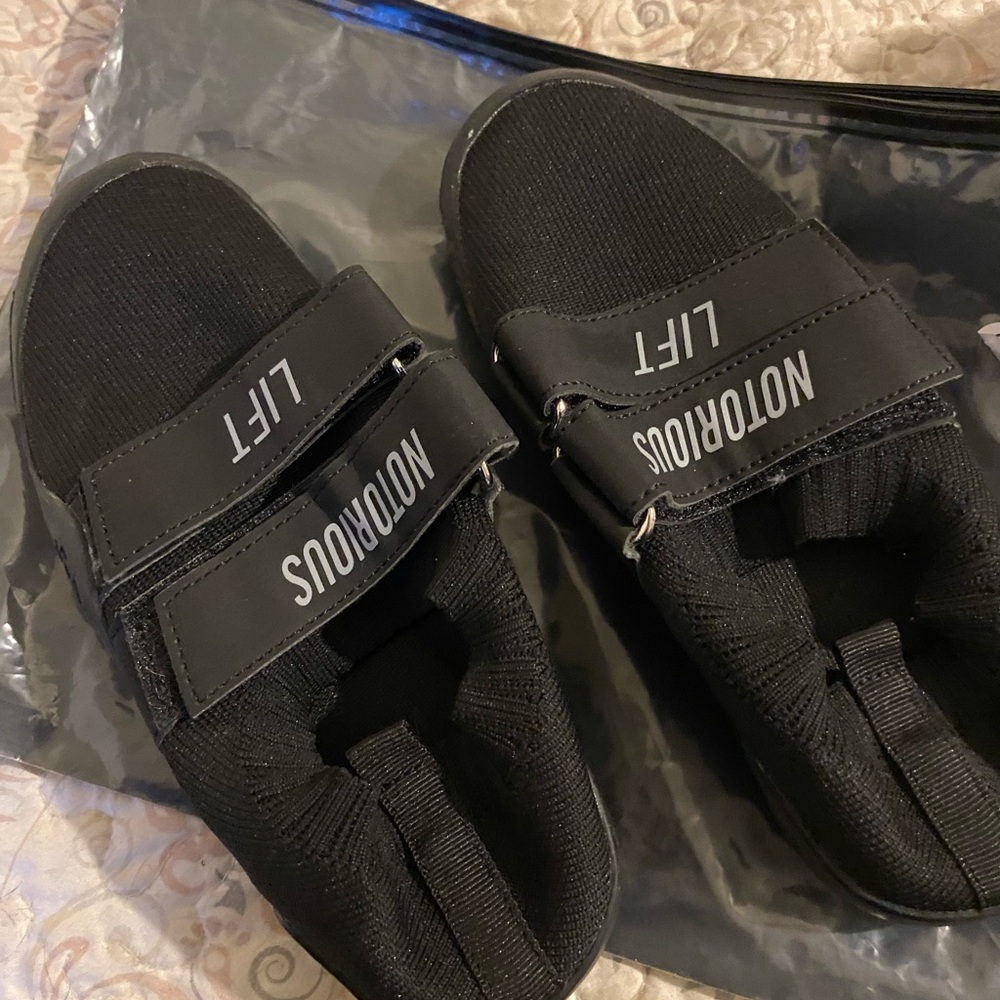 Notorious lift shoes